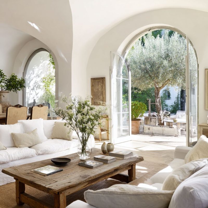 Evi aydınlik gösteren renkler ve renk seçim rehberi